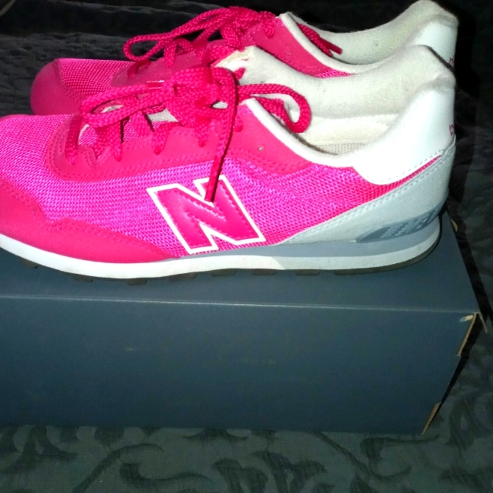 New balance sneakers hot pink gently used great shoe